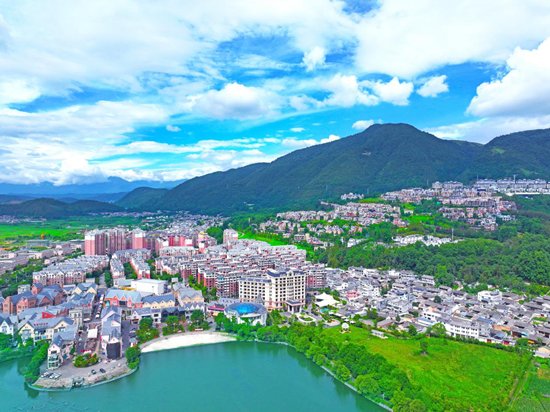 云南腾冲市文化旅游招商宣传推介会在成都举办